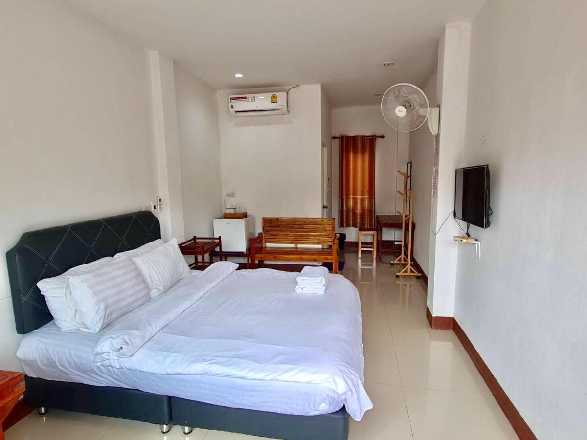 Baan Krutoom Hotel Chiangkhan Чанхан Экстерьер фото